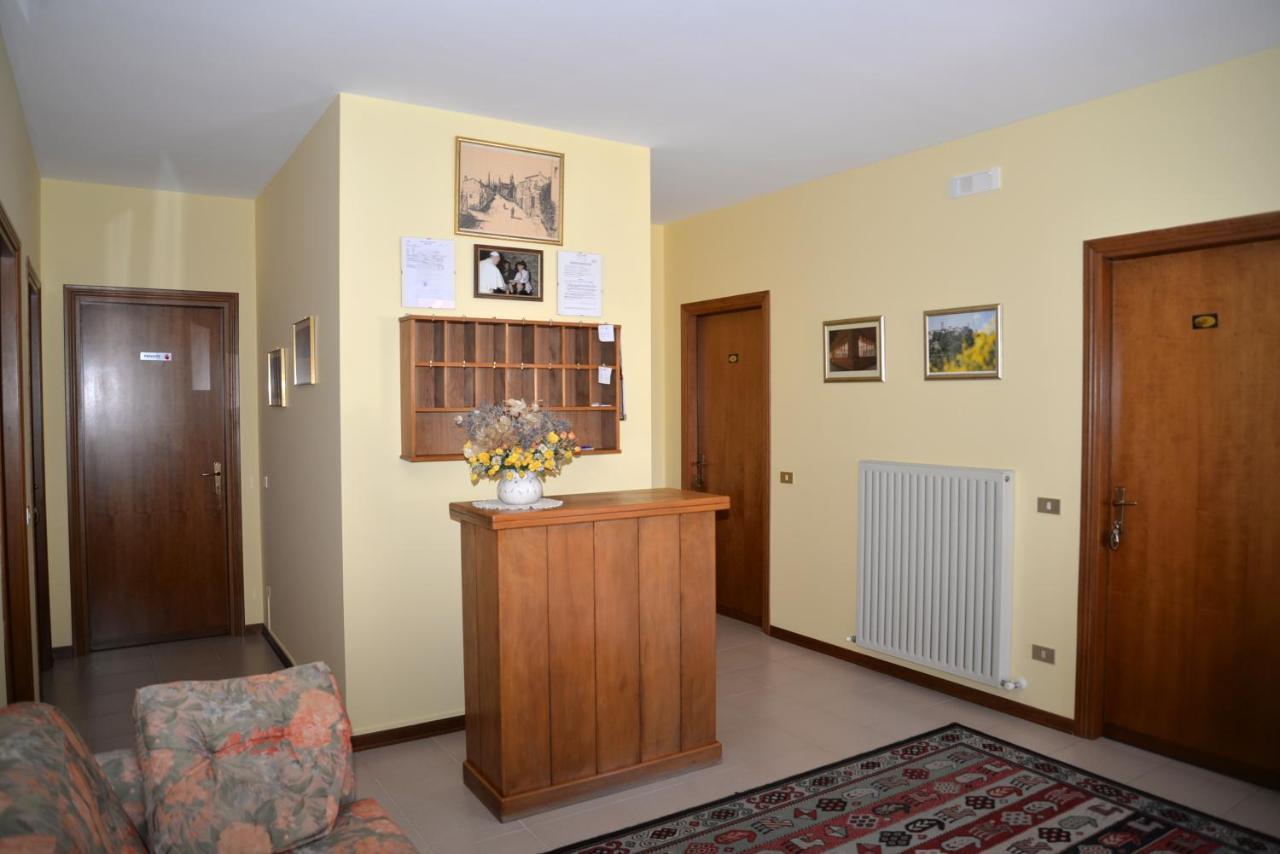 Camere Tiziana อัสซิซี ภายนอก รูปภาพ